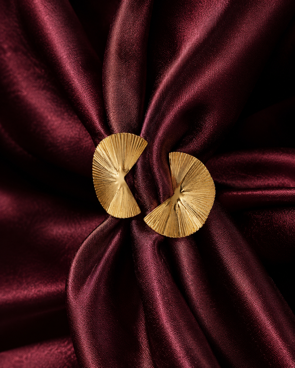 Herlux Sunburst Fan Studs